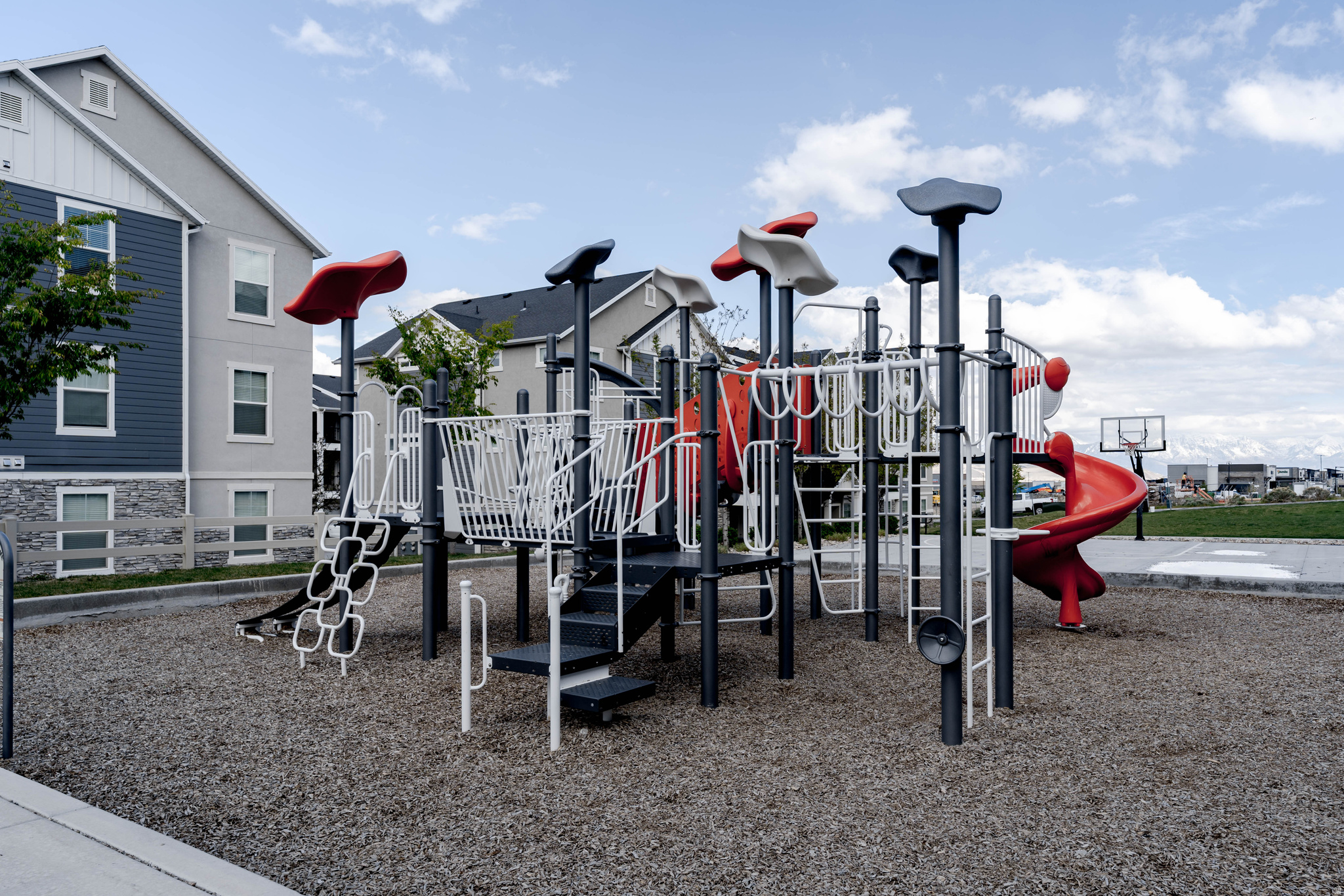 SADDLEBROOK - Residential