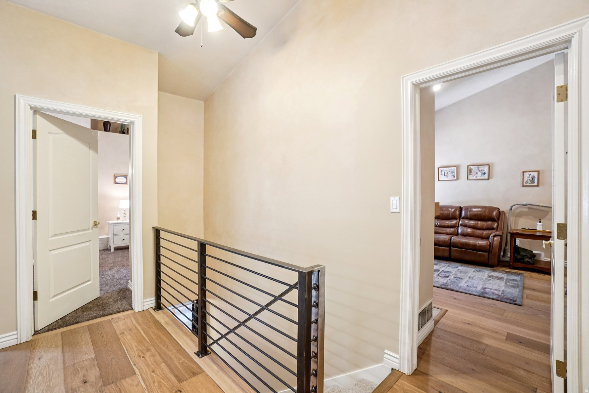 WHITE PINES - Residential