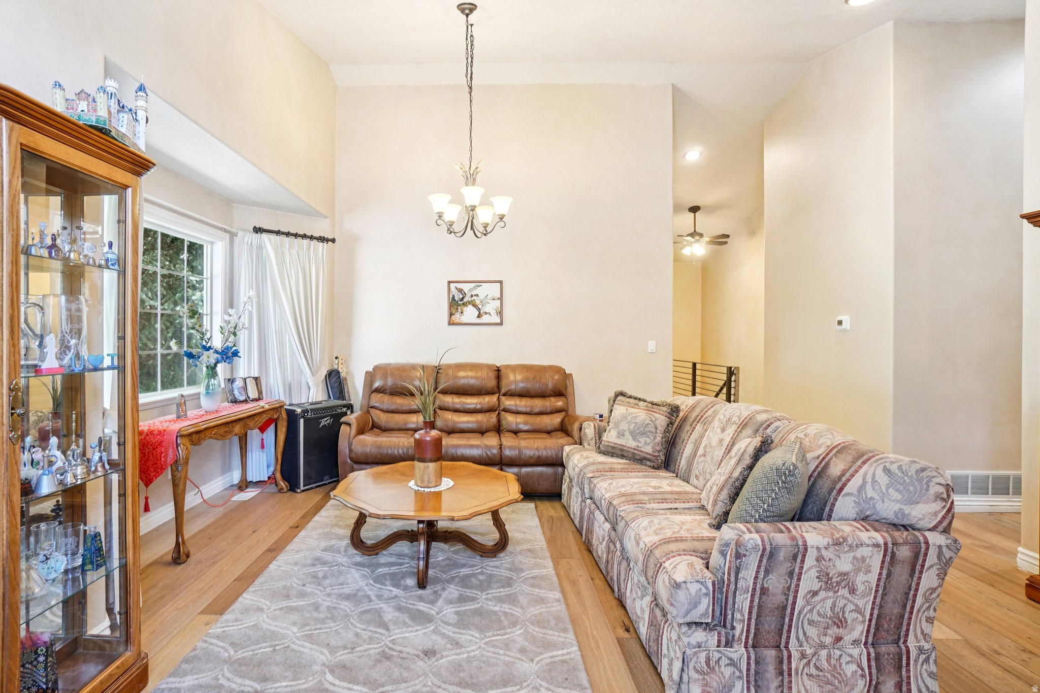 WHITE PINES - Residential