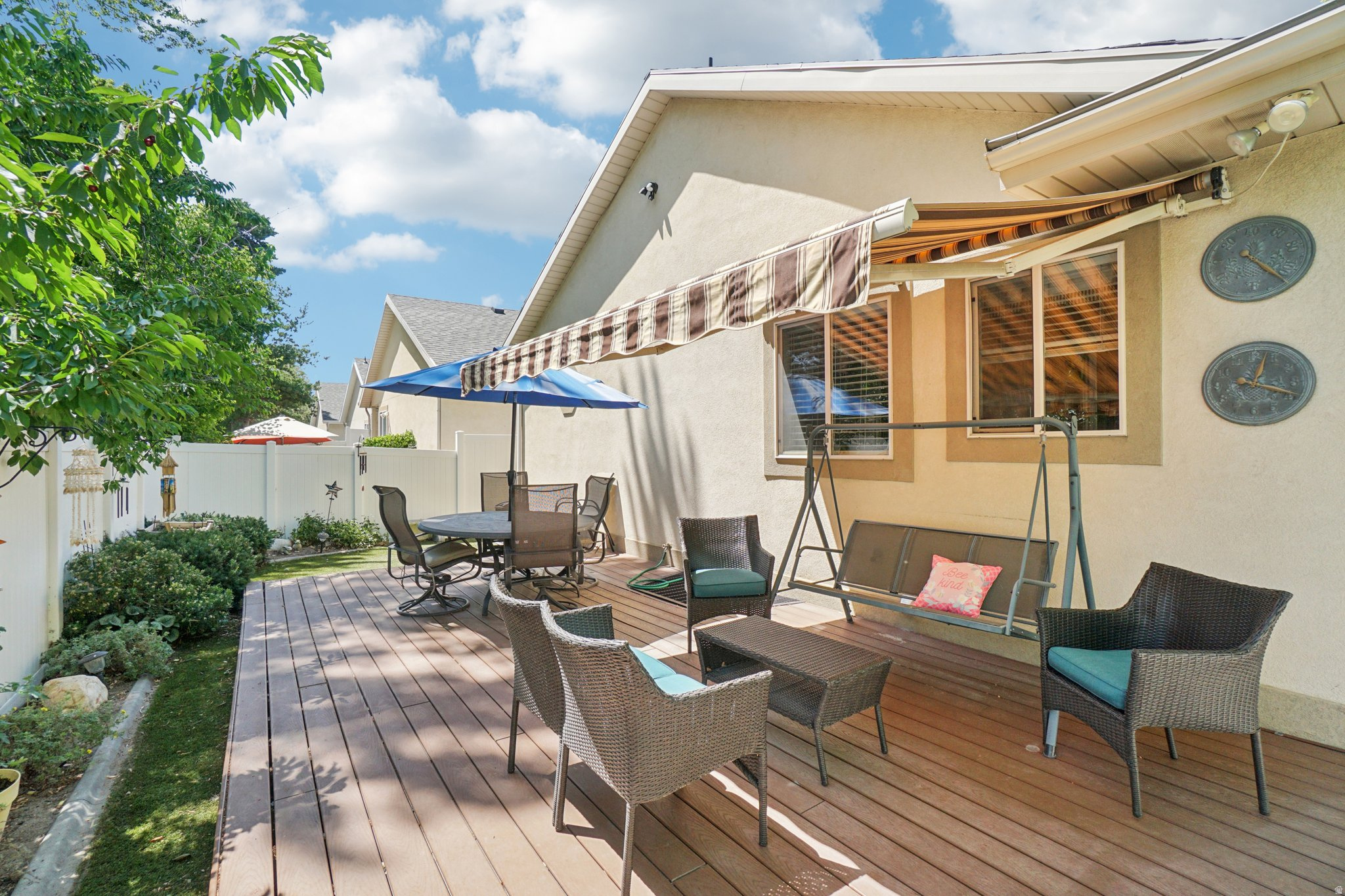 WHITE PINES - Residential