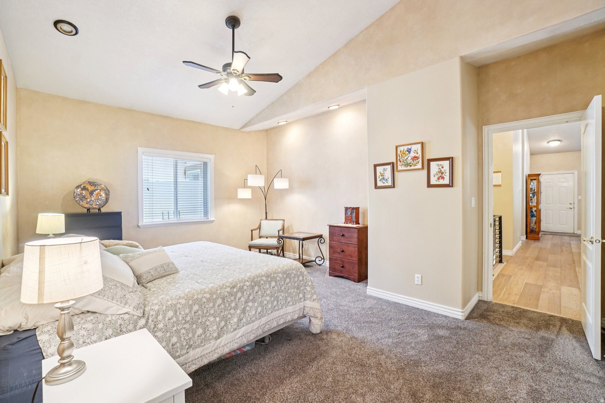 WHITE PINES - Residential