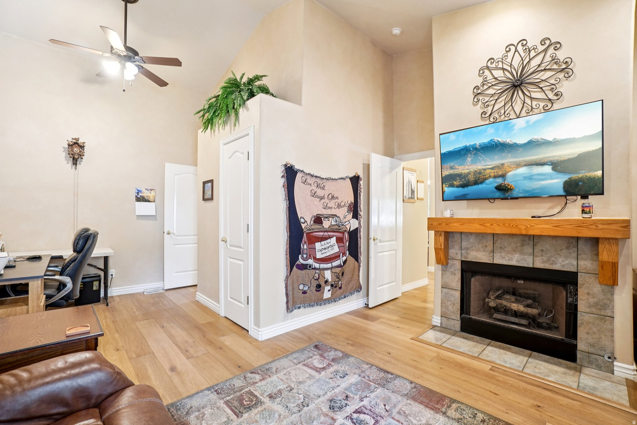 WHITE PINES - Residential