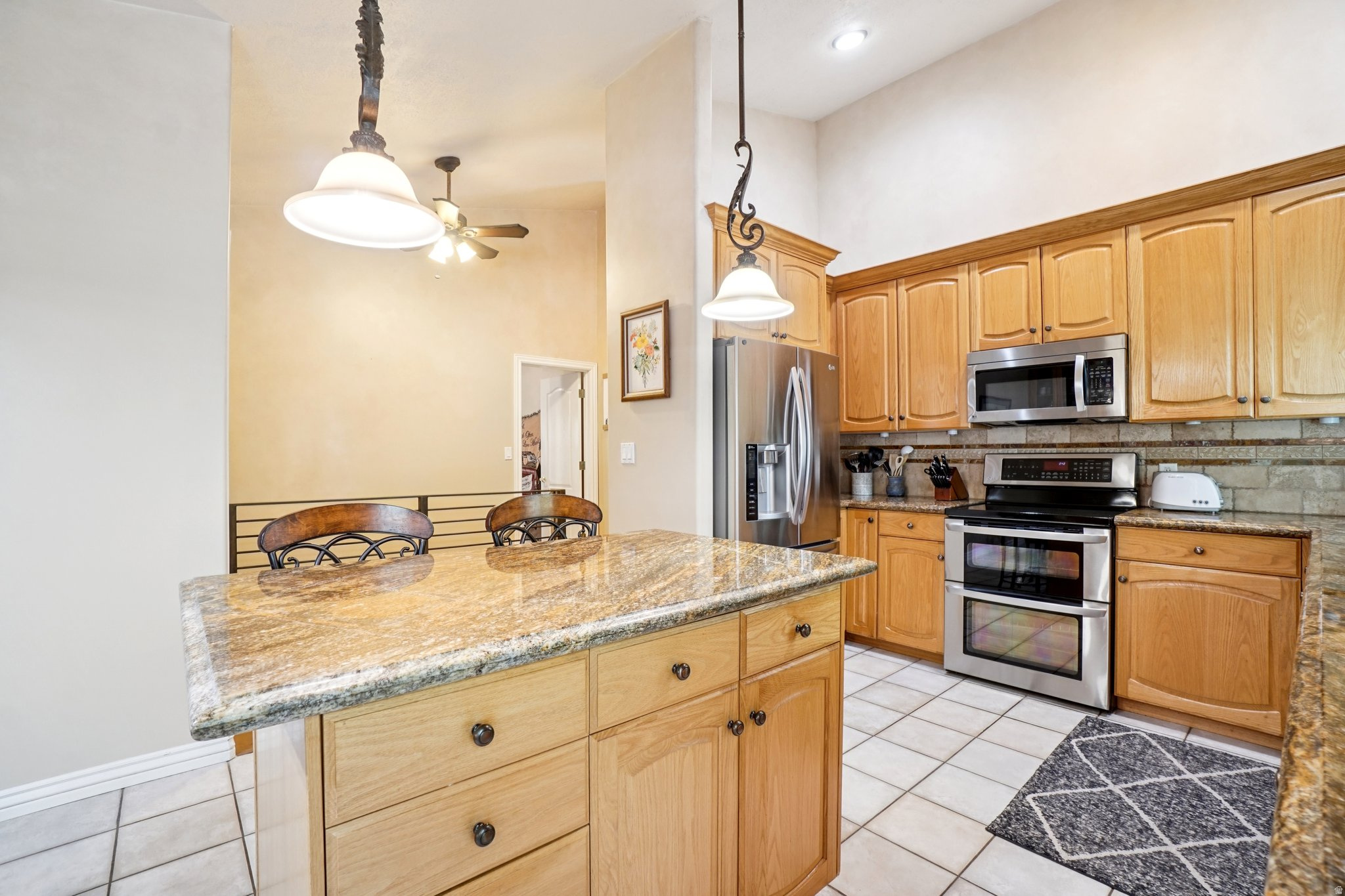 WHITE PINES - Residential