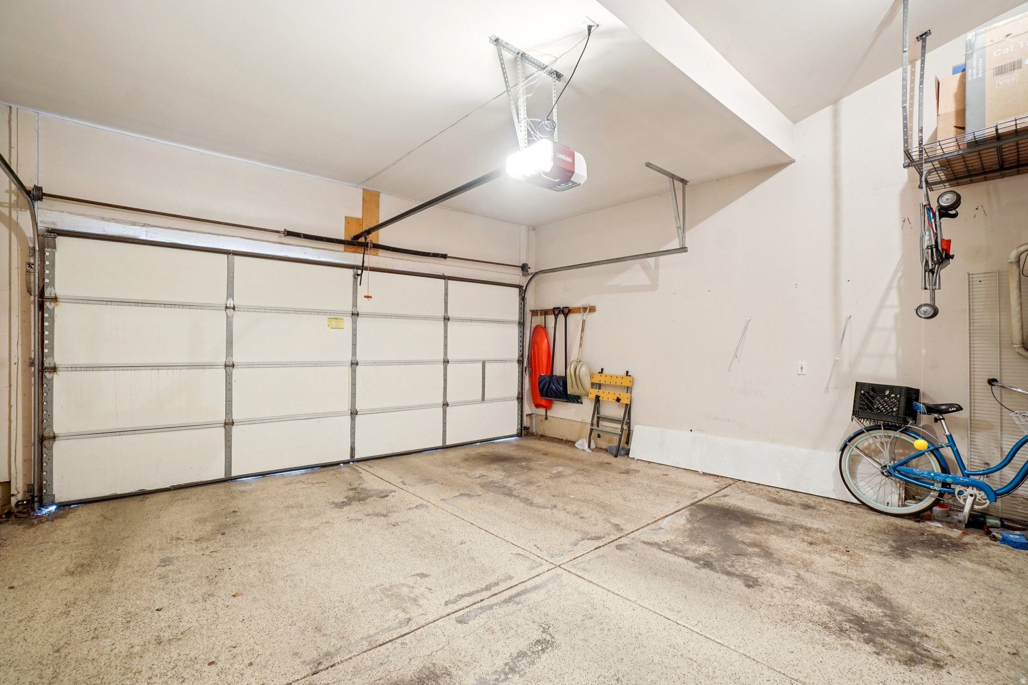 WHITE PINES - Residential