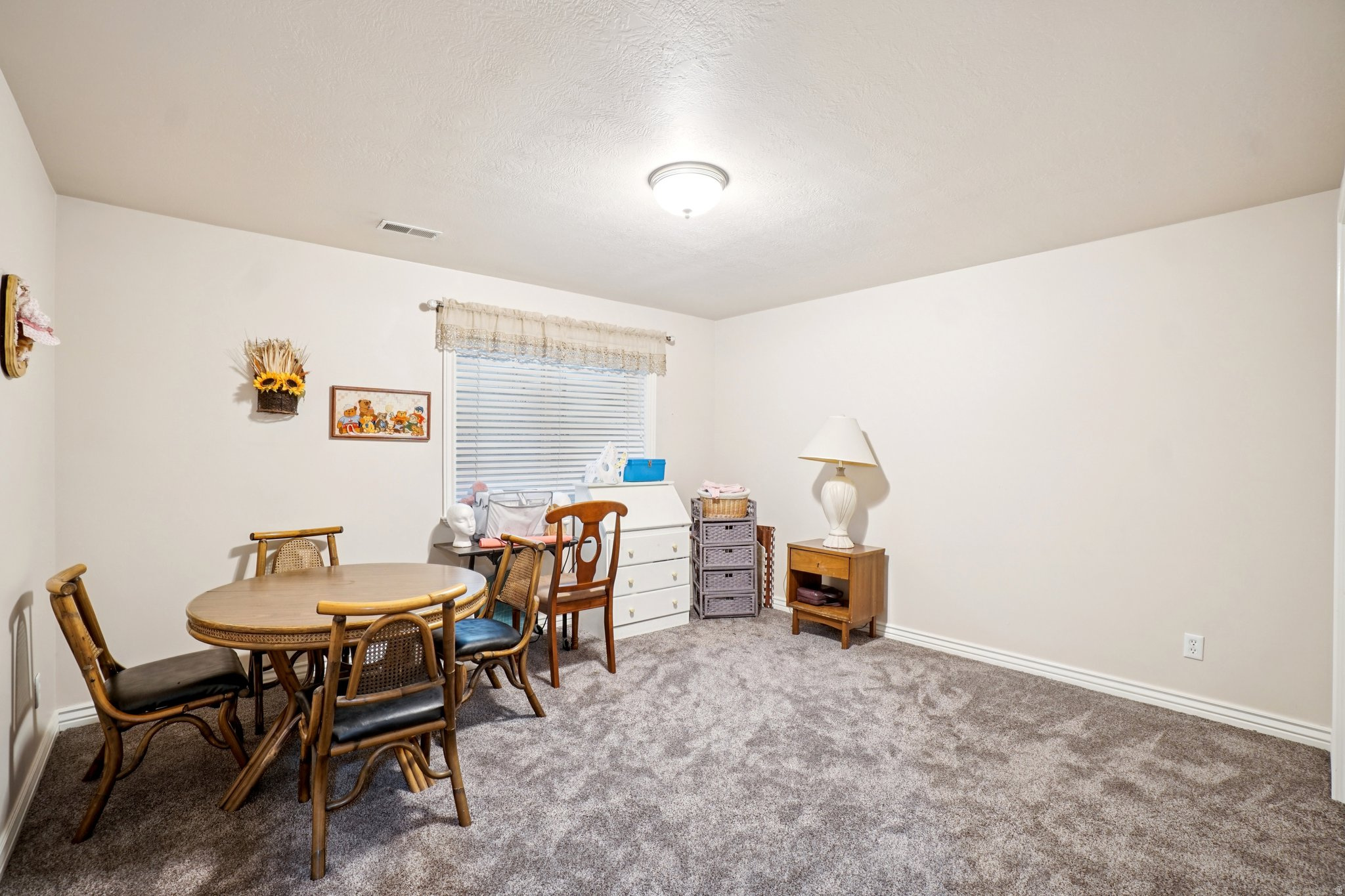 WHITE PINES - Residential