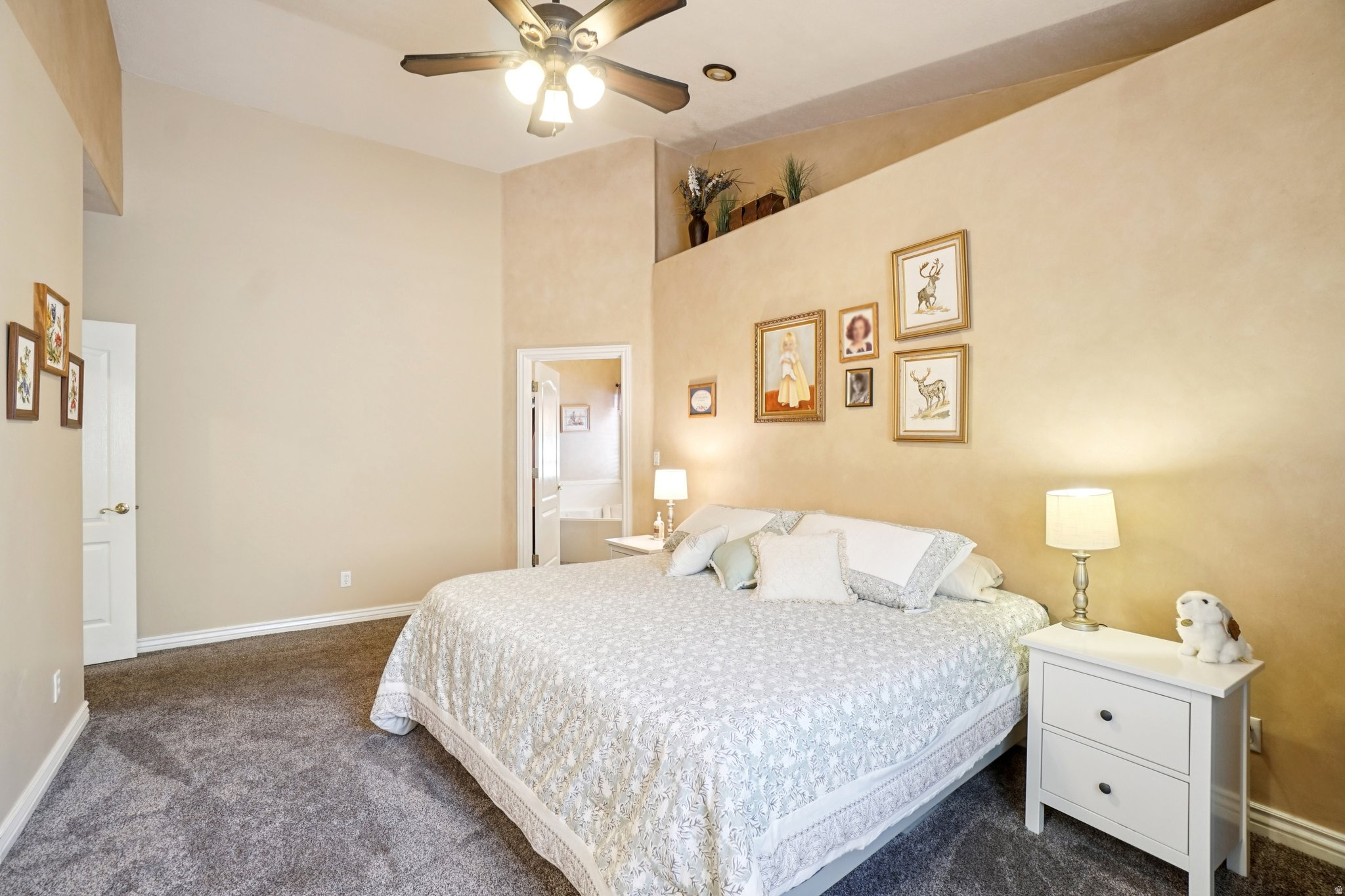 WHITE PINES - Residential