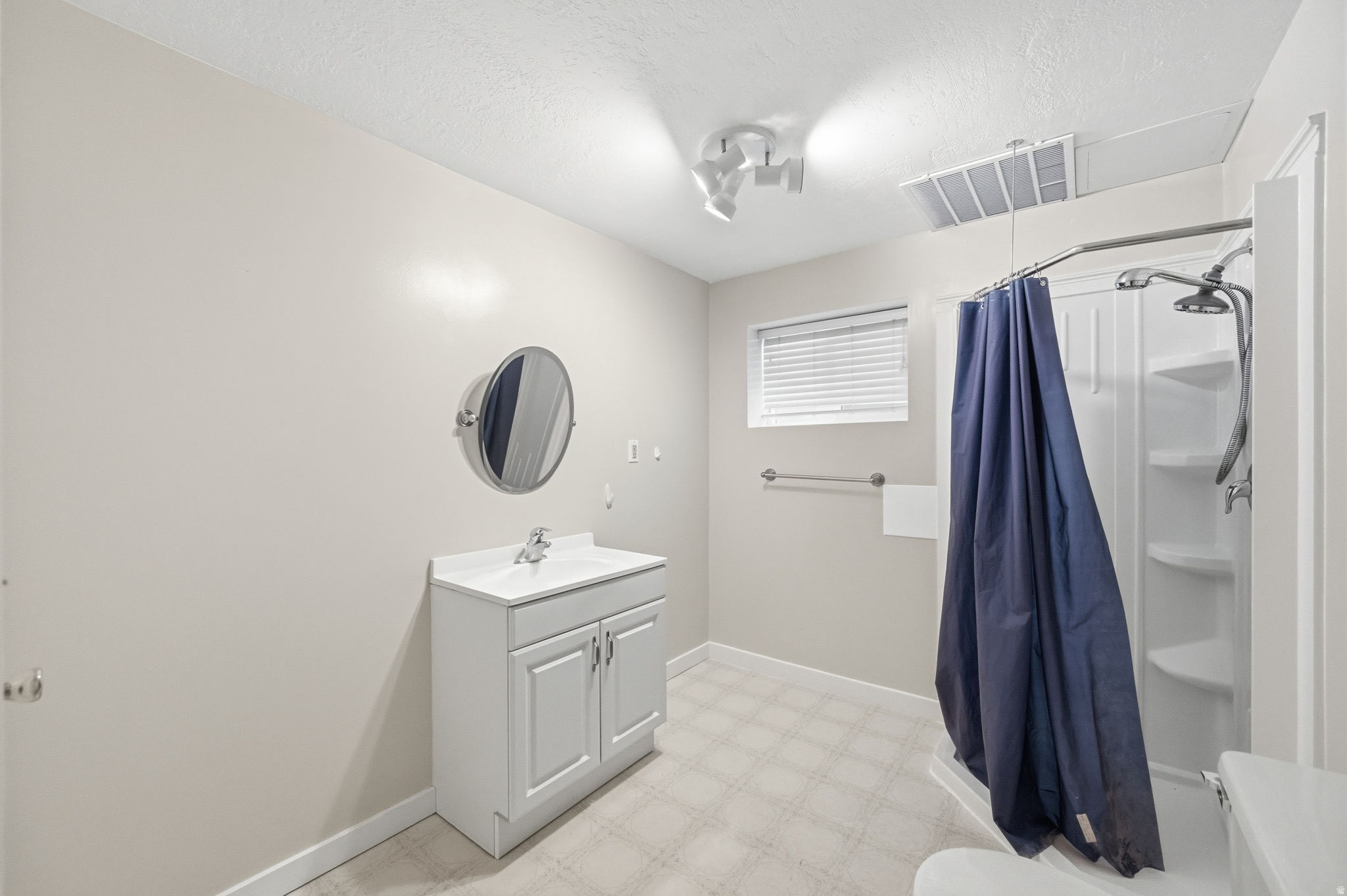 WHITE CITY - Residential