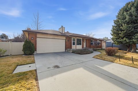 Tiny photo for 1650 E BUDDING DR, Sandy, UT 84092 (MLS # 2138720)