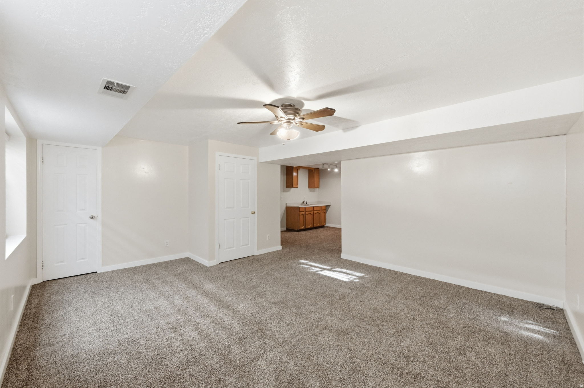 WHITE CITY - Residential