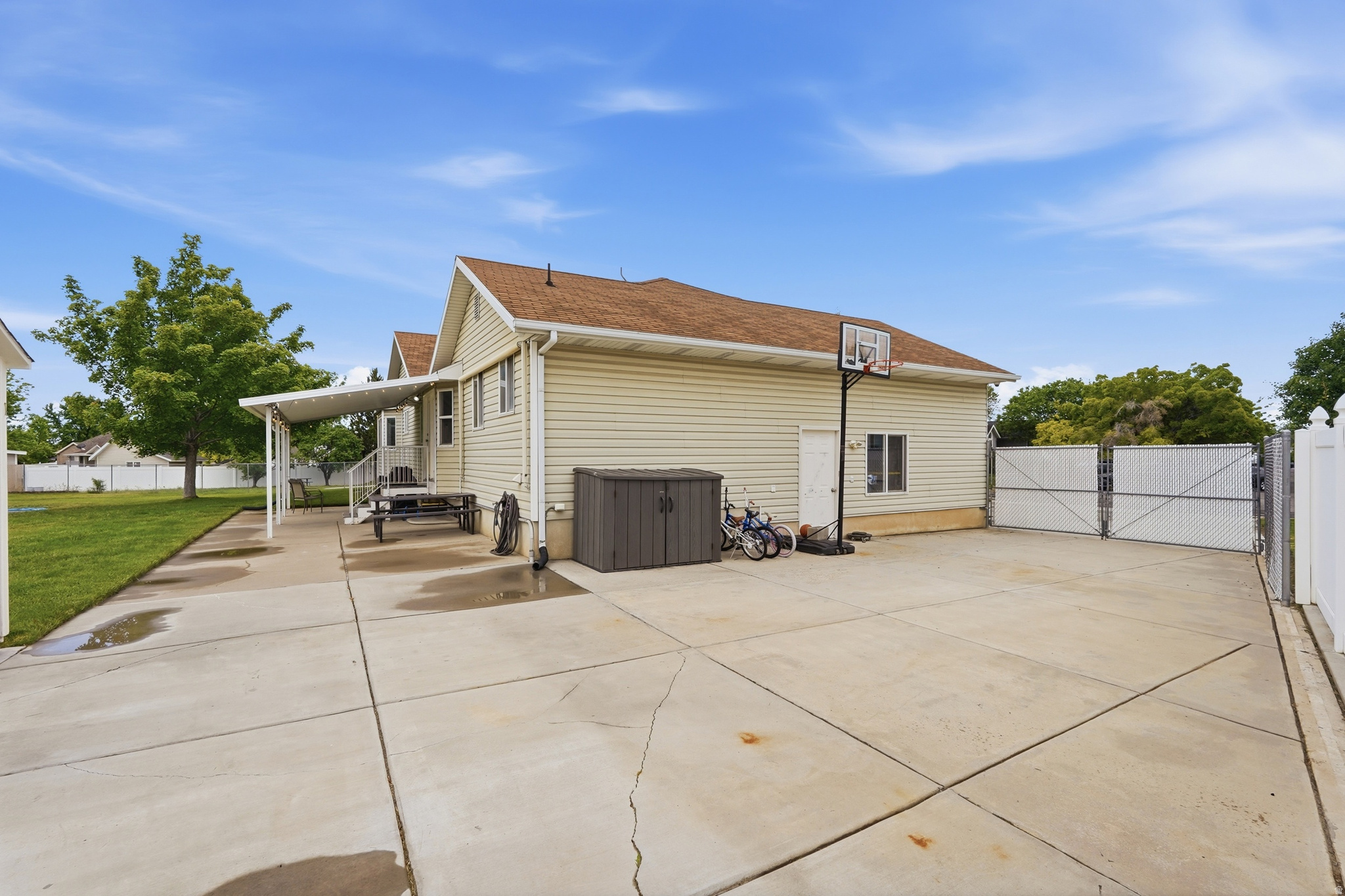 FREW ESTATES - Residential
