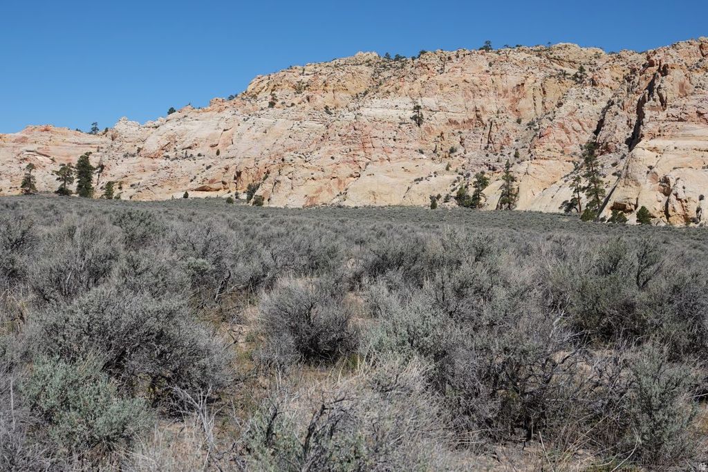 Photo of 2811 E FISH CREEK COVE RD, Teasdale, UT 84773 (MLS # 2156772)