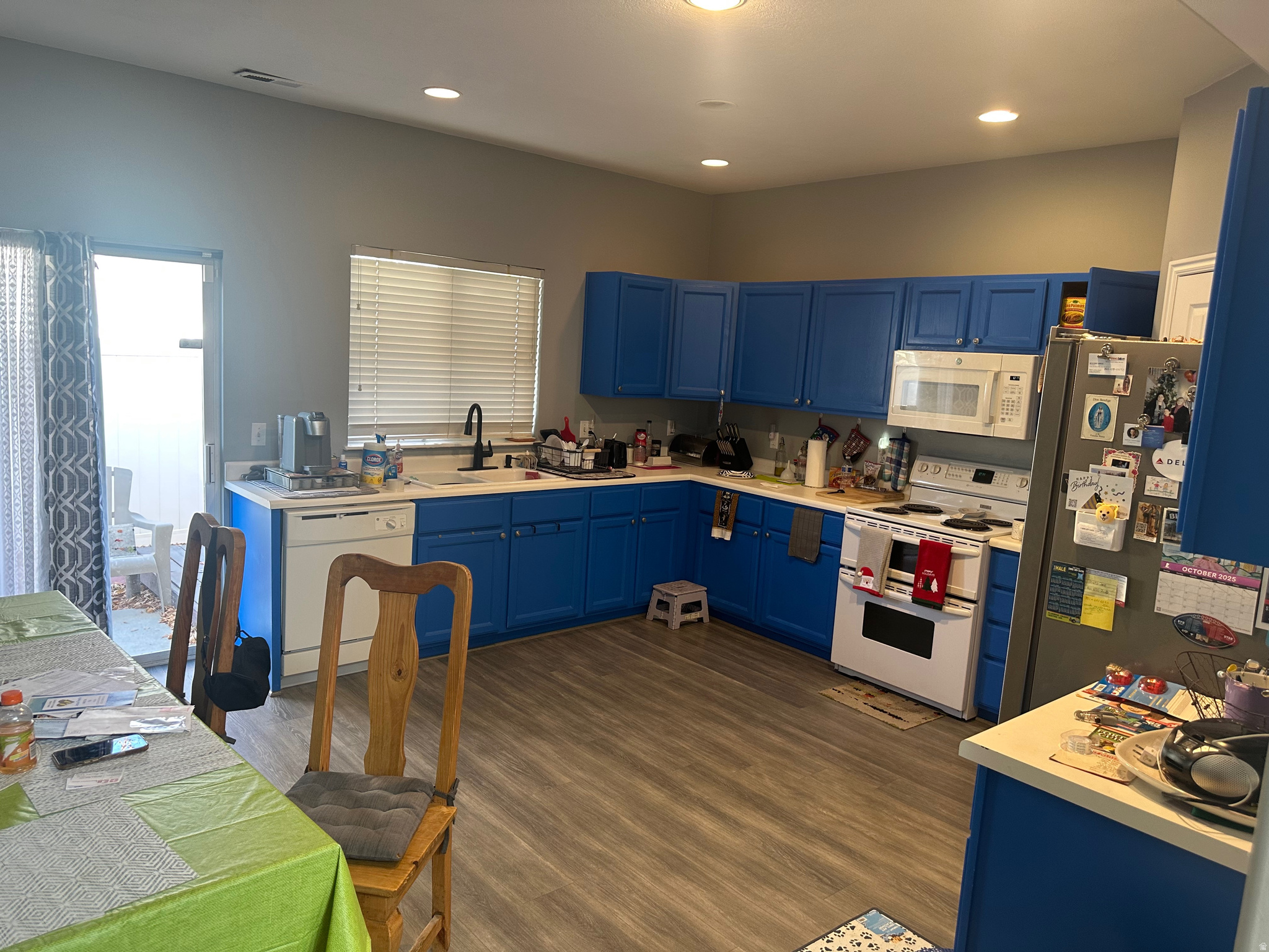 SANDY POINT - Residential