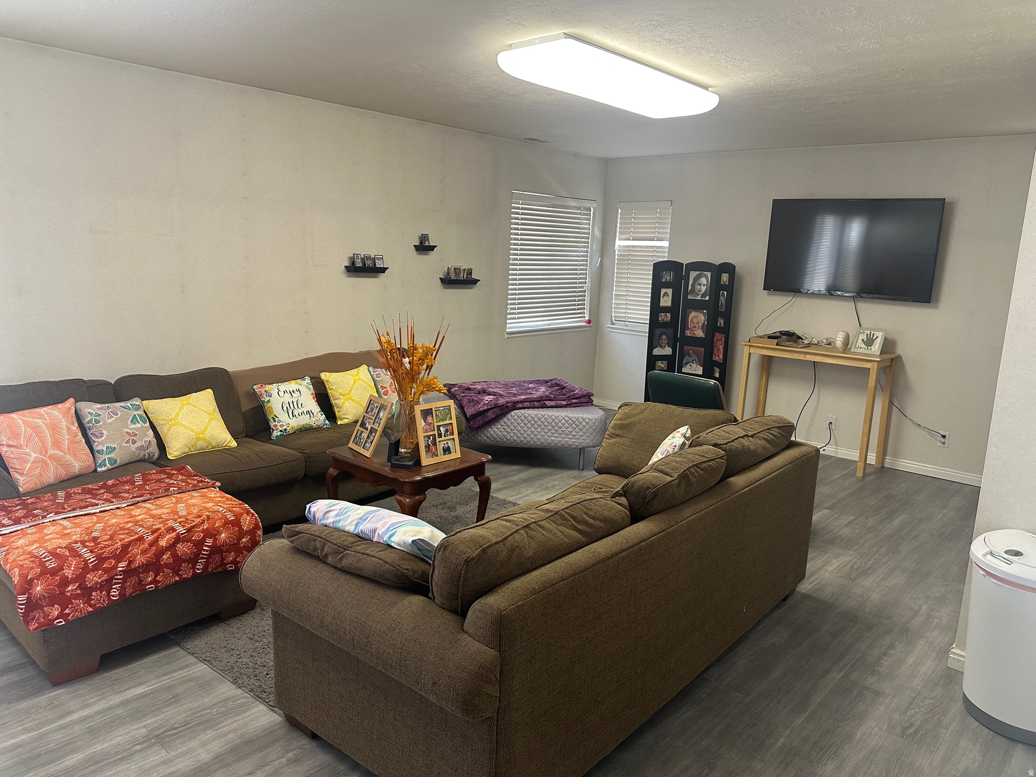 SANDY POINT - Residential