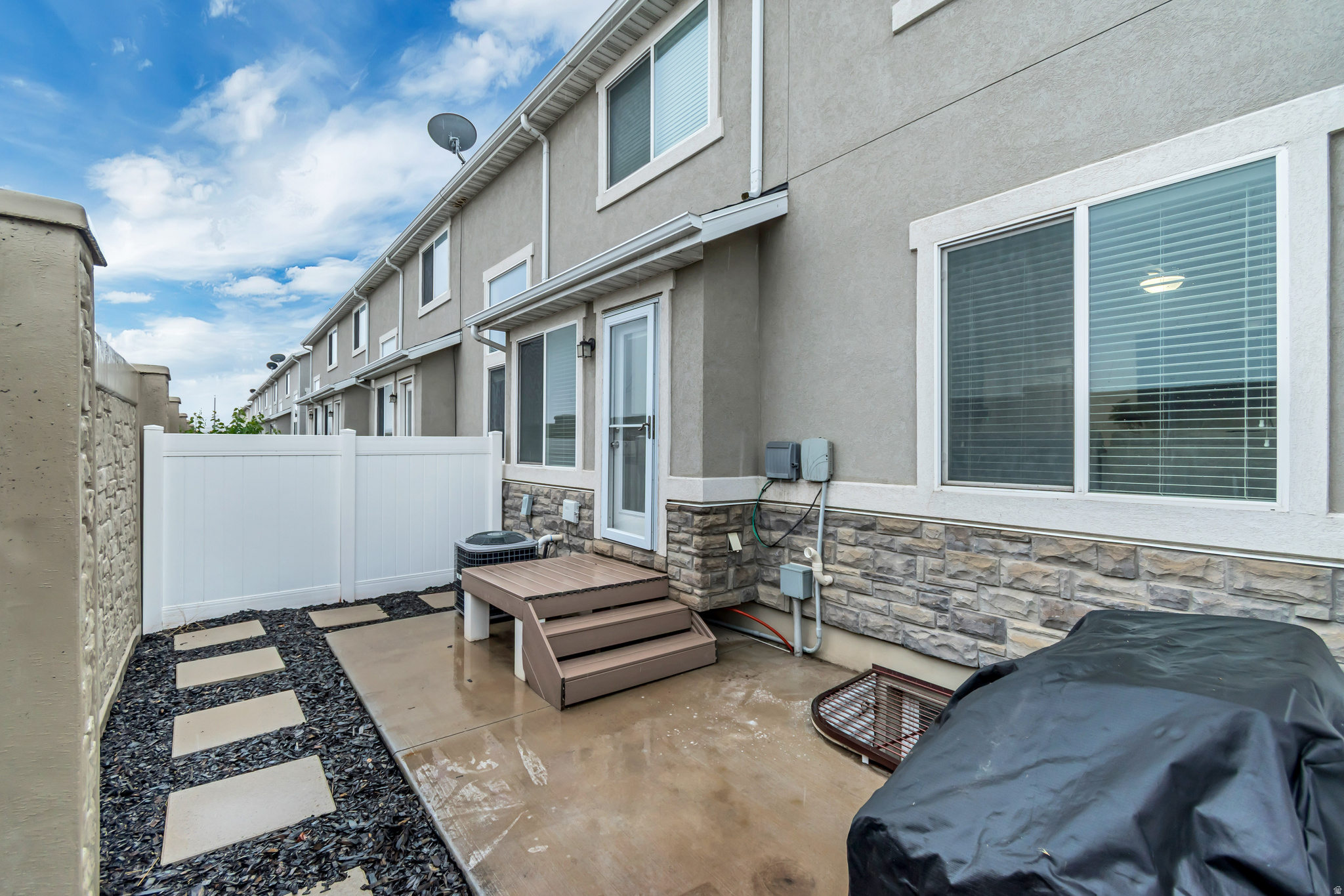 THE TOWERS - Residential