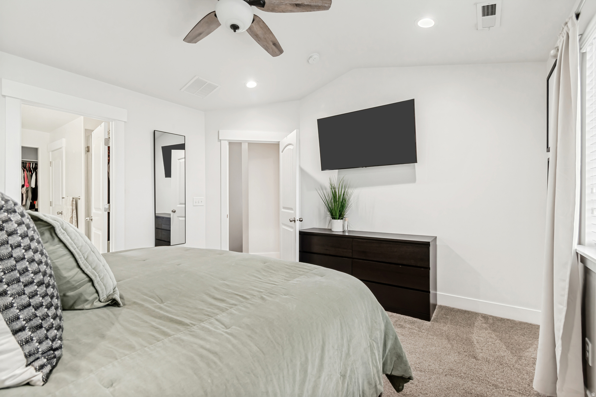 THE TOWERS - Residential