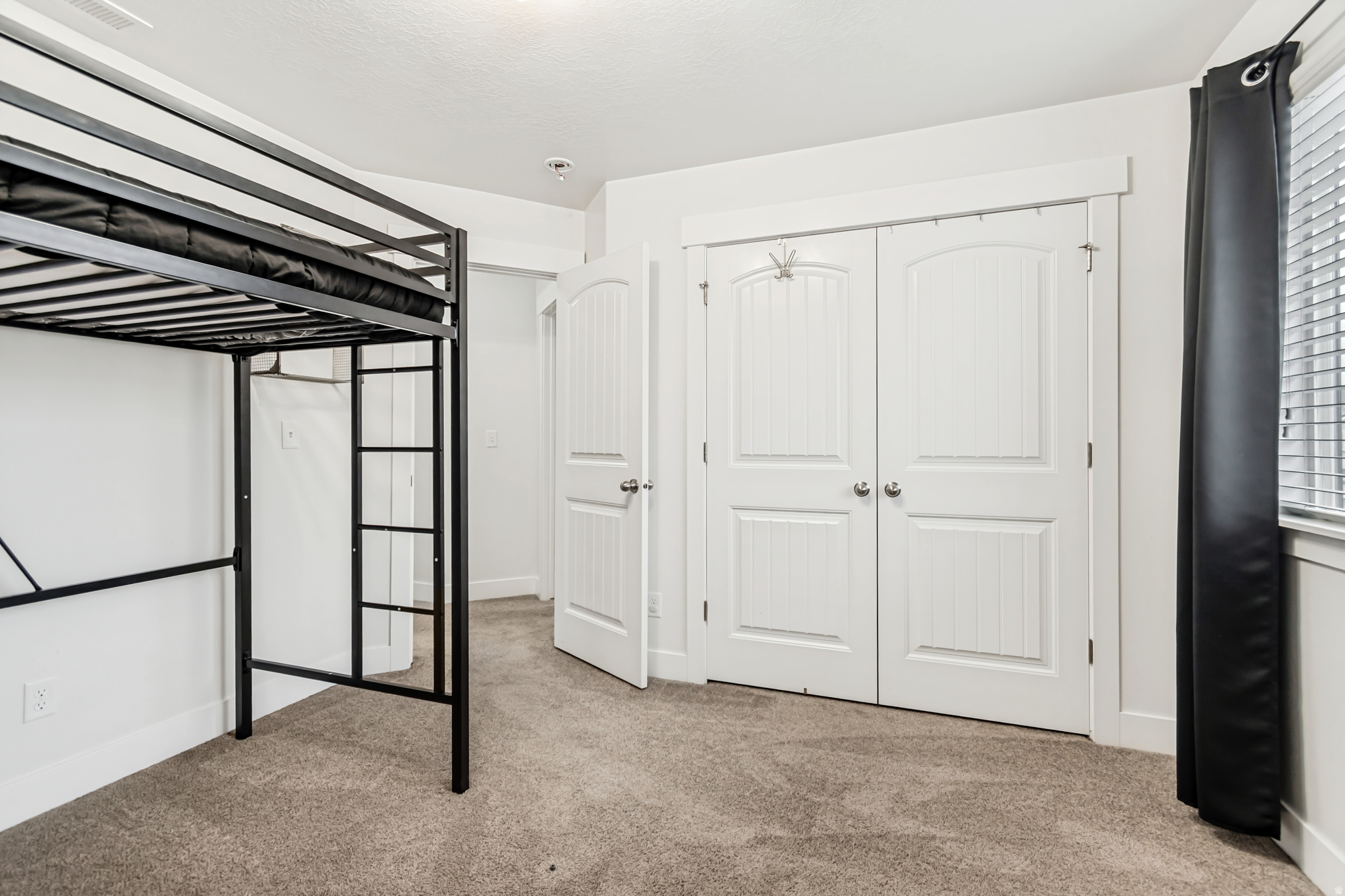 THE TOWERS - Residential