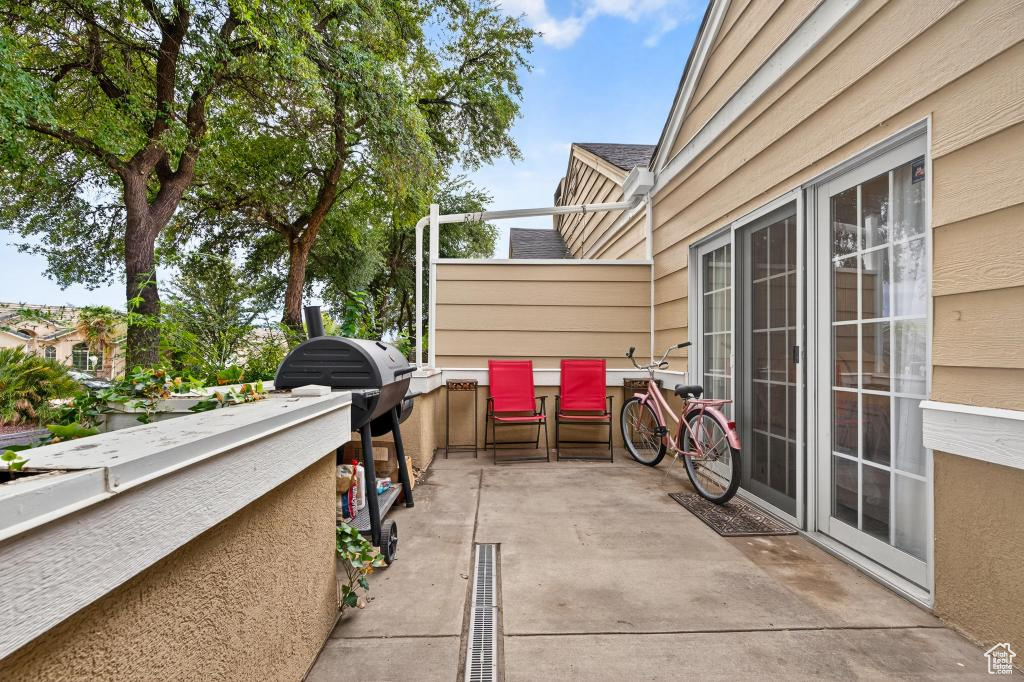 COTTON MANOR 1 - Residential