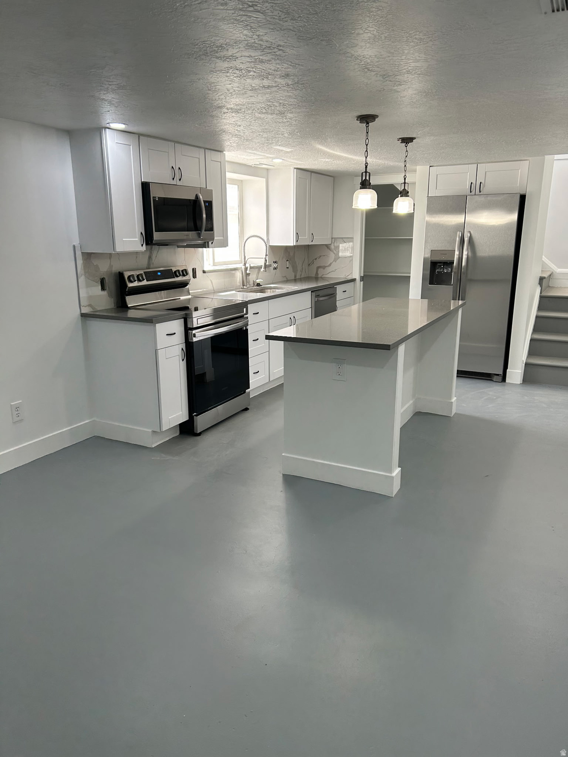 APRIL ACRES - Residential