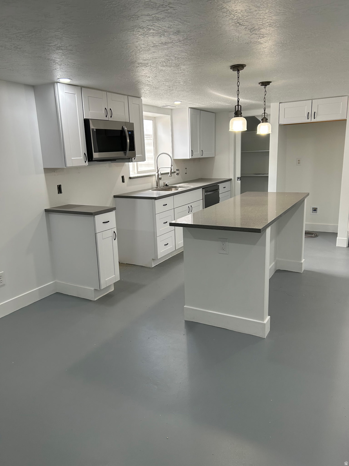 APRIL ACRES - Residential