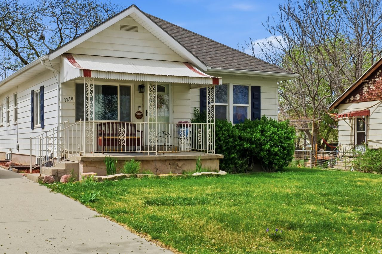 APRIL ACRES - Residential