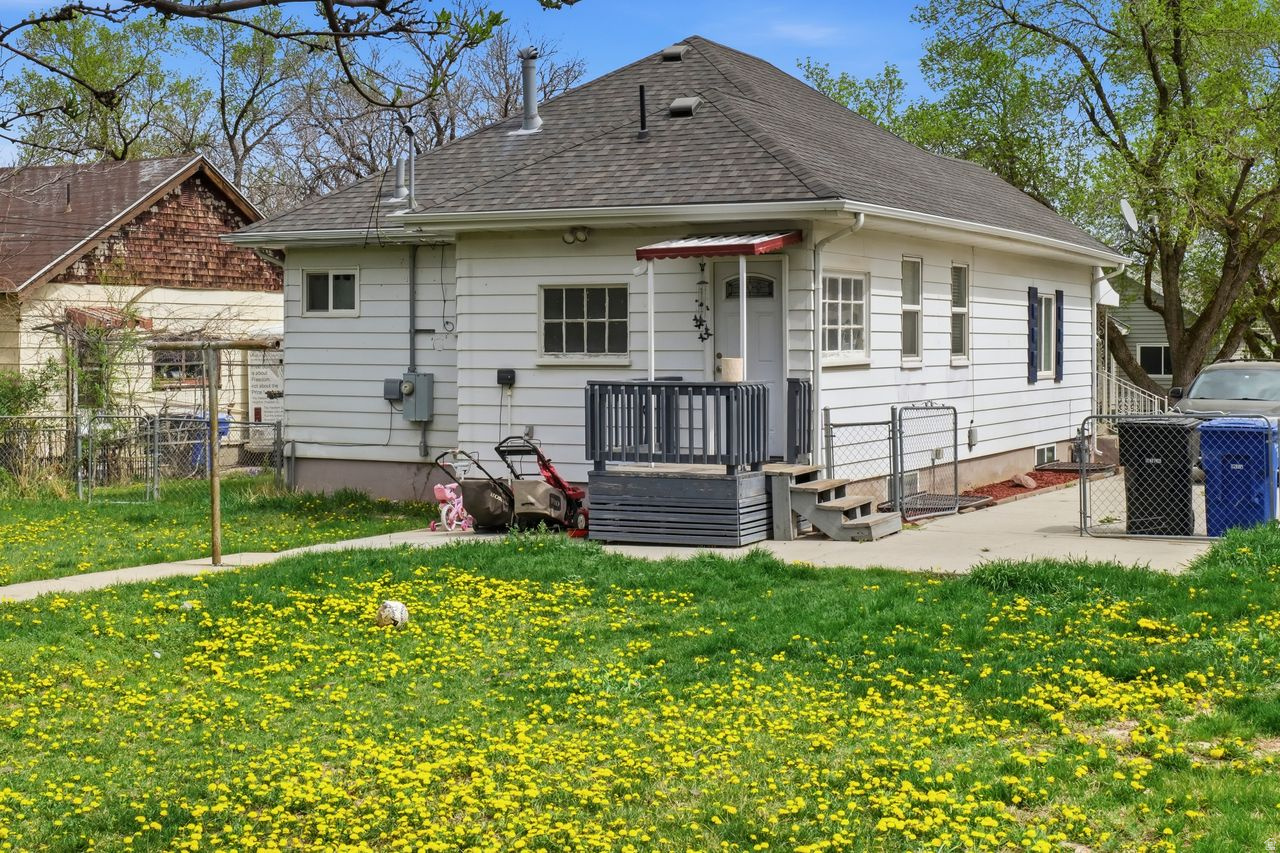 APRIL ACRES - Residential