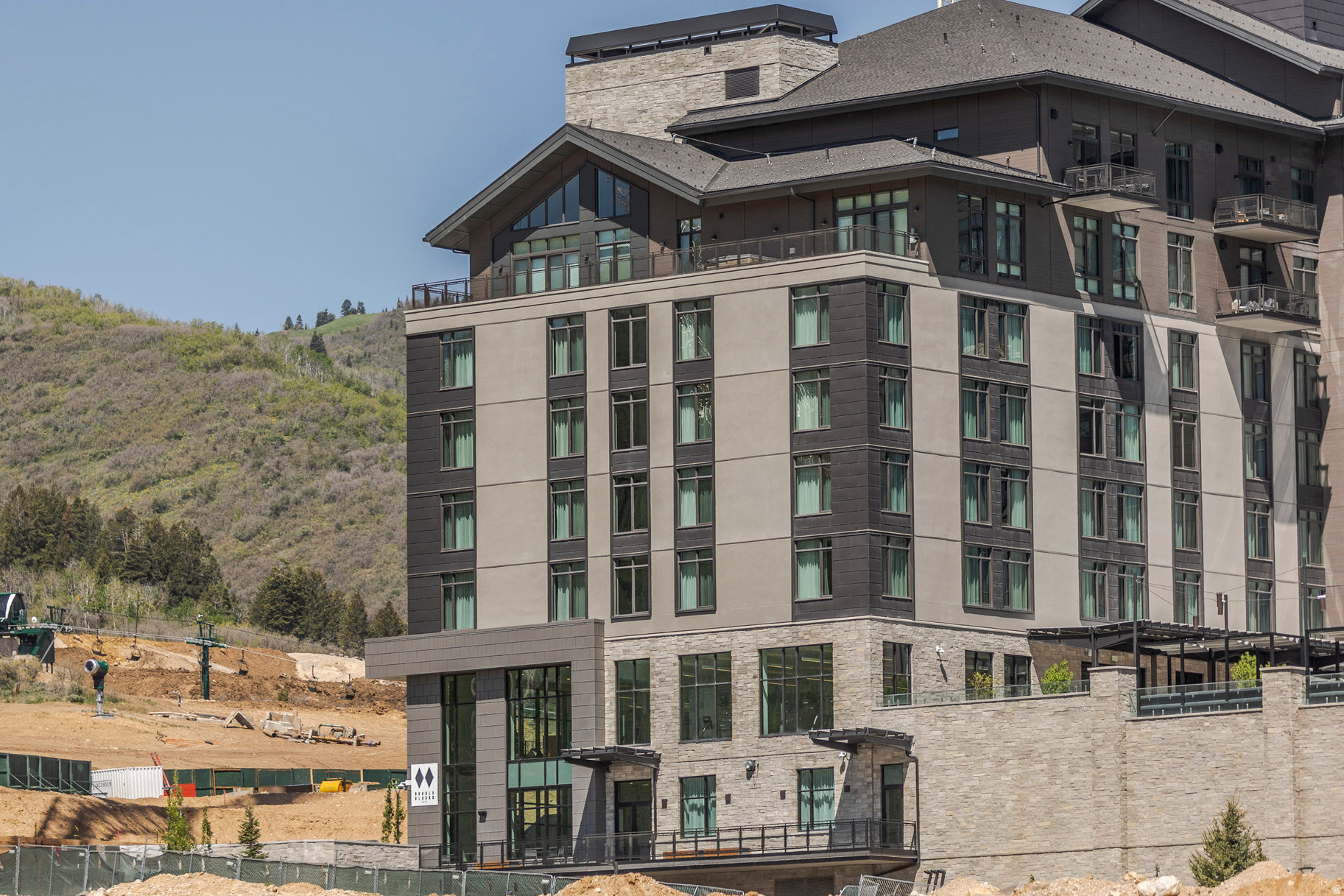 THE RESIDENCES AT GRAND HYATT - Residential