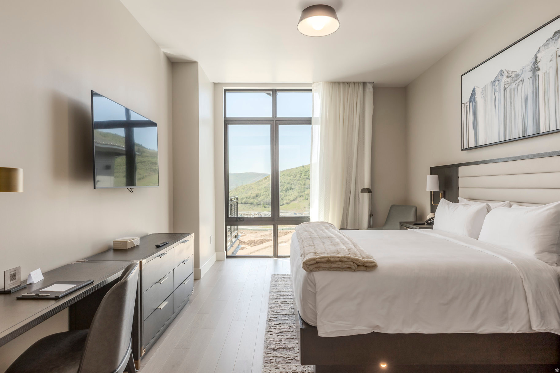 THE RESIDENCES AT GRAND HYATT - Residential