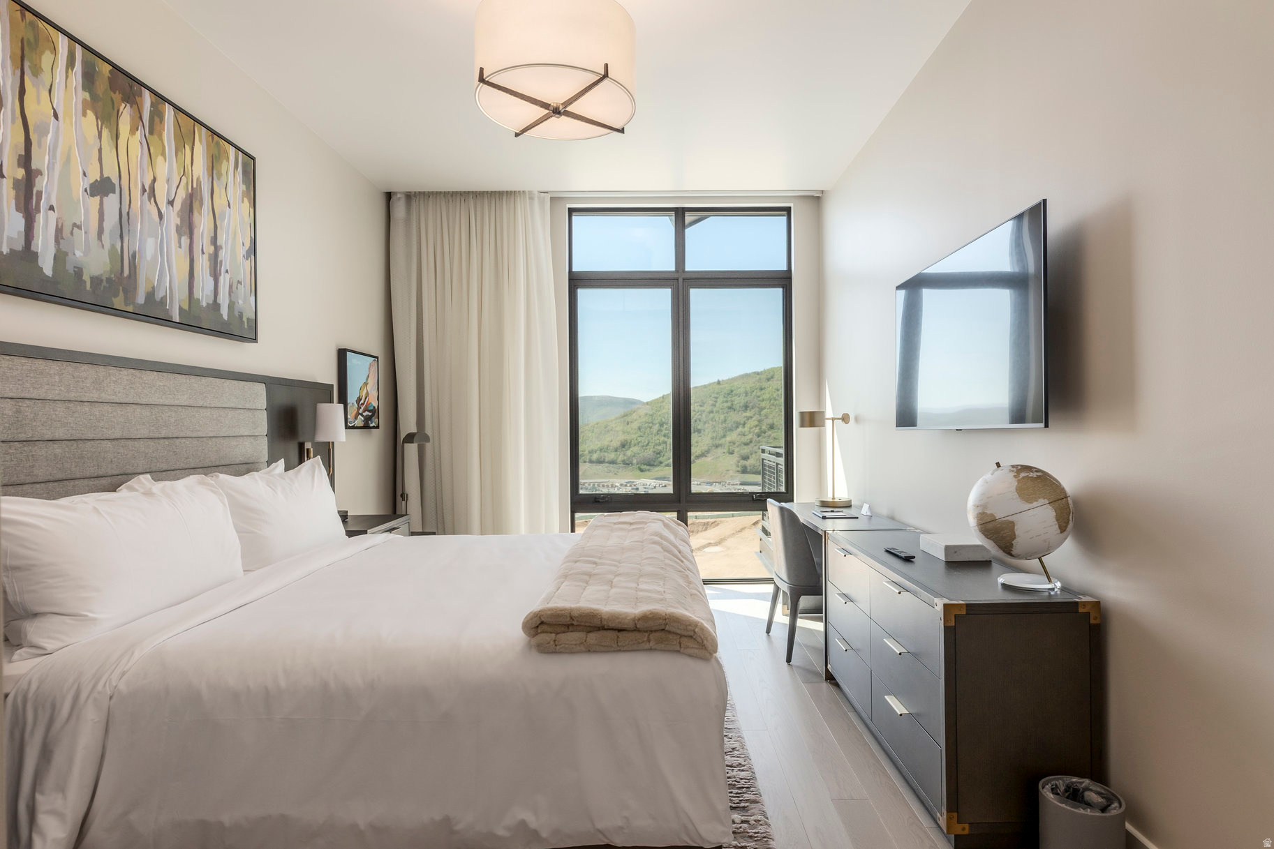 THE RESIDENCES AT GRAND HYATT - Residential