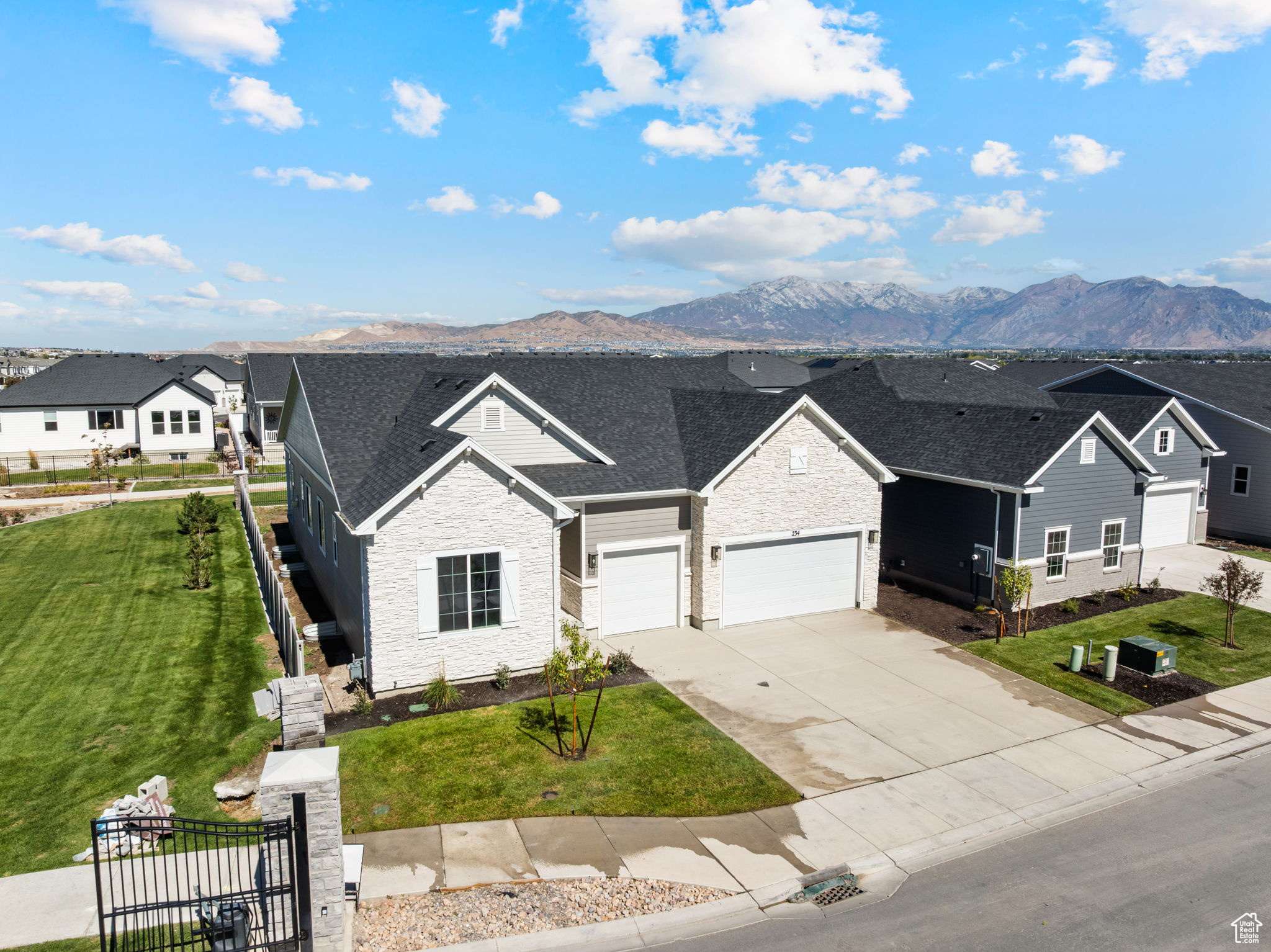 SPRINGS VILLAGE AT WANDER - Residential