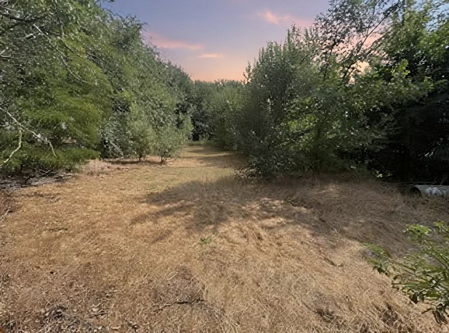 Come purchase a great lot just off of Highland Dr! .14 acre with lots of mature trees and a creek runs to the side. Utilities are not stubbed but are available, surrounded by other homes and a business to the north.