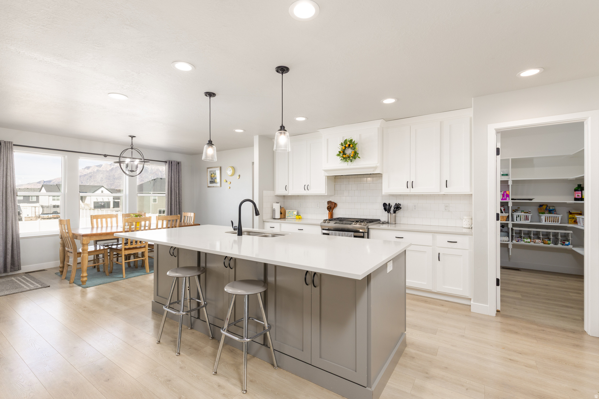 SUNSET MEADOWS - Residential