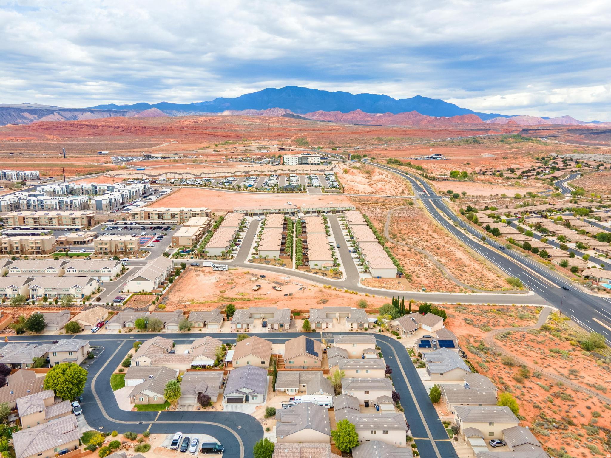 ENGLISH OAKS EST 1 AMD - Residential