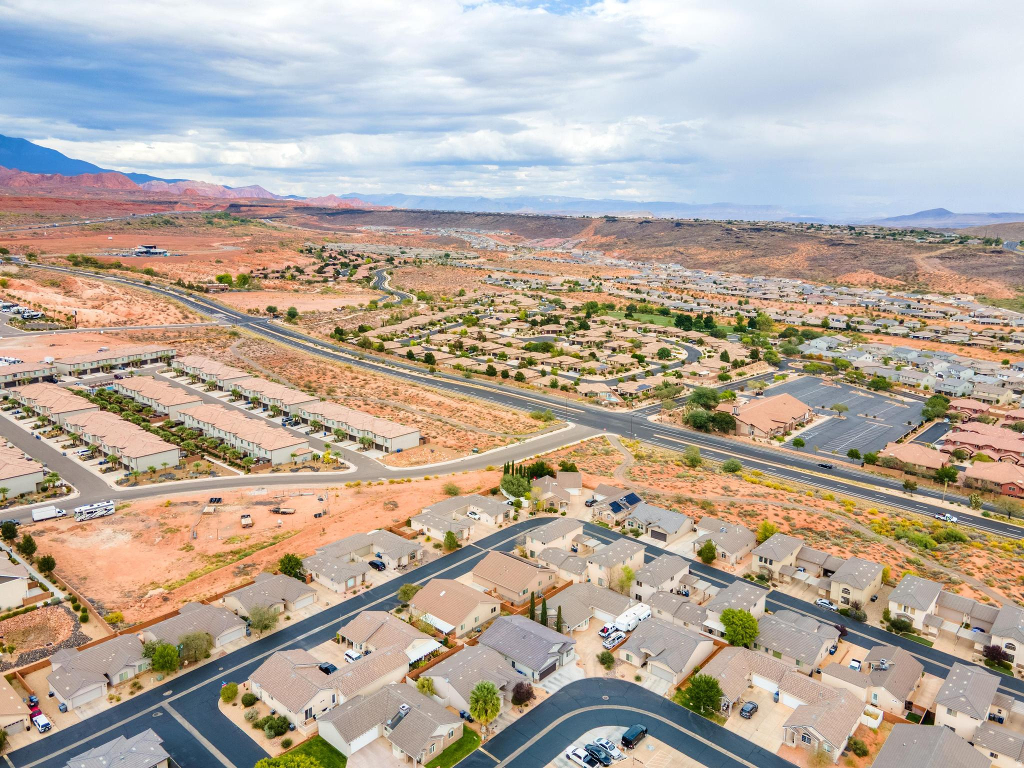 ENGLISH OAKS EST 1 AMD - Residential