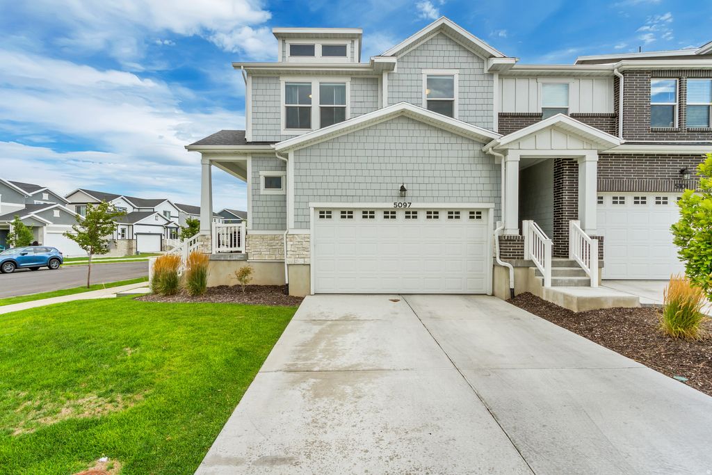 Photo of 5097 W HARLOW WAY, Herriman, UT 84096 (MLS # 2170073)