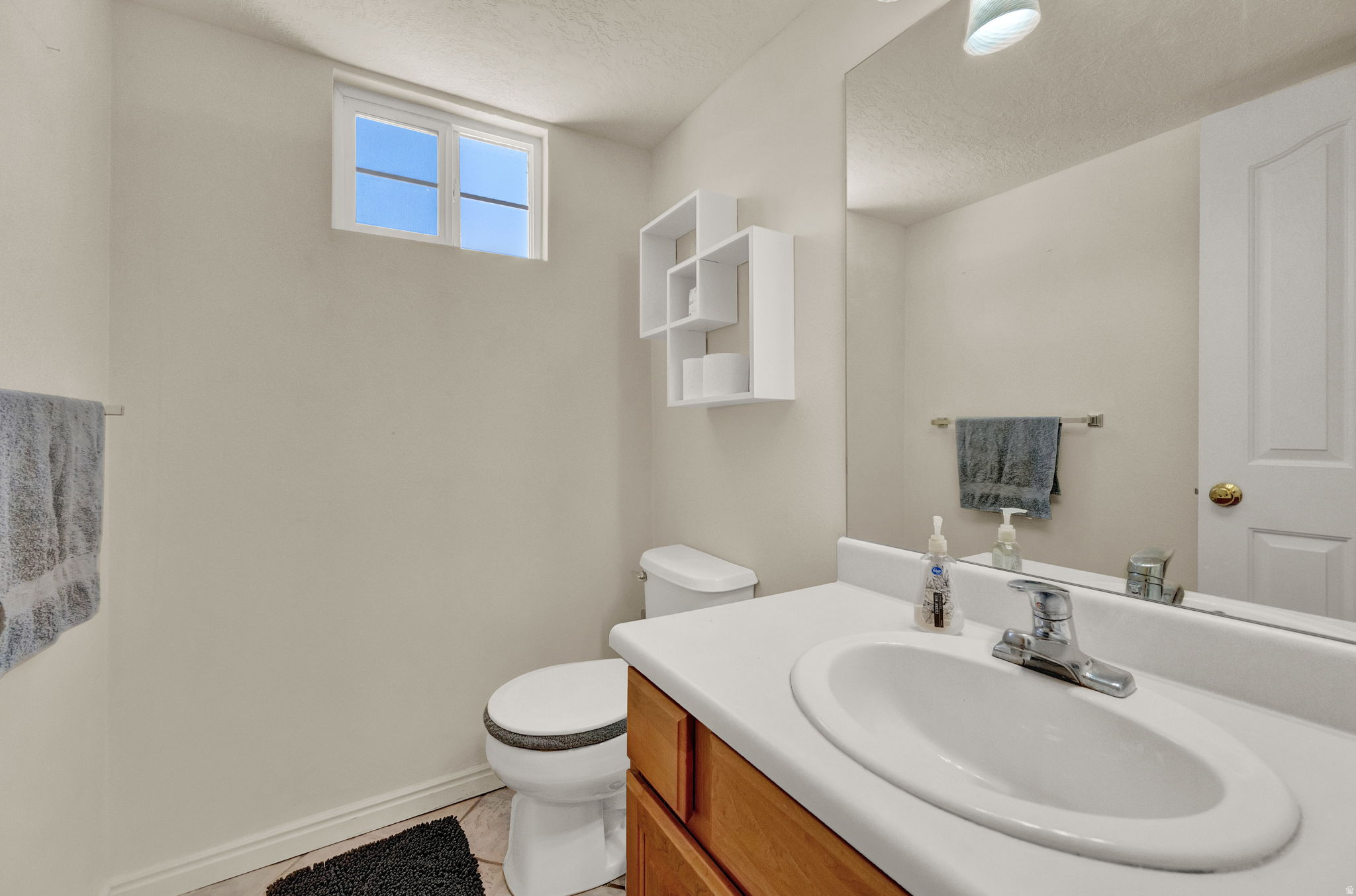 SOUTH WILLOW CREEK - Residential Lease