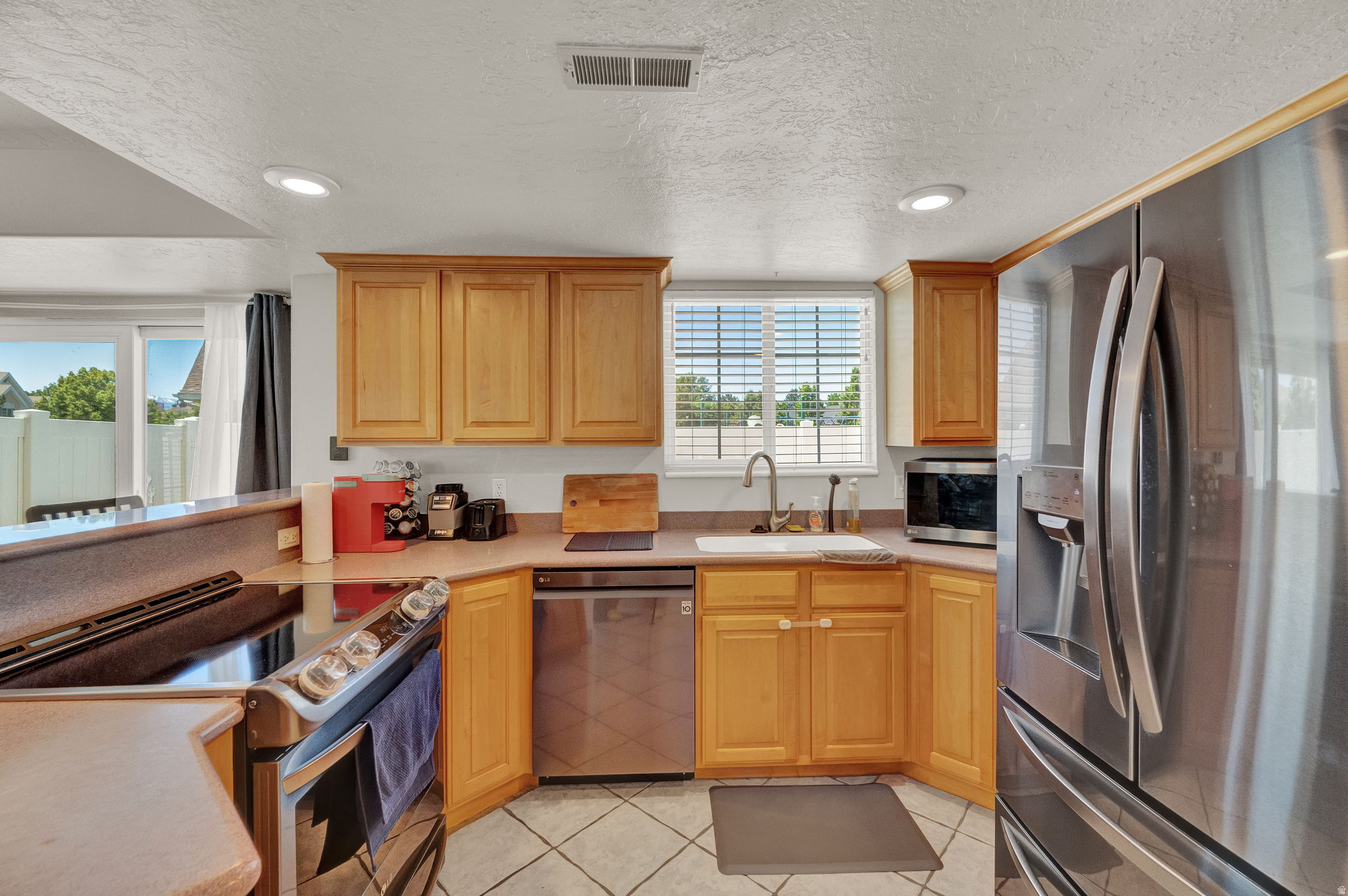 SOUTH WILLOW CREEK - Residential Lease