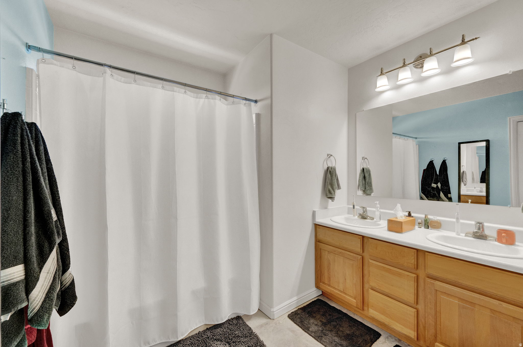 SOUTH WILLOW CREEK - Residential Lease