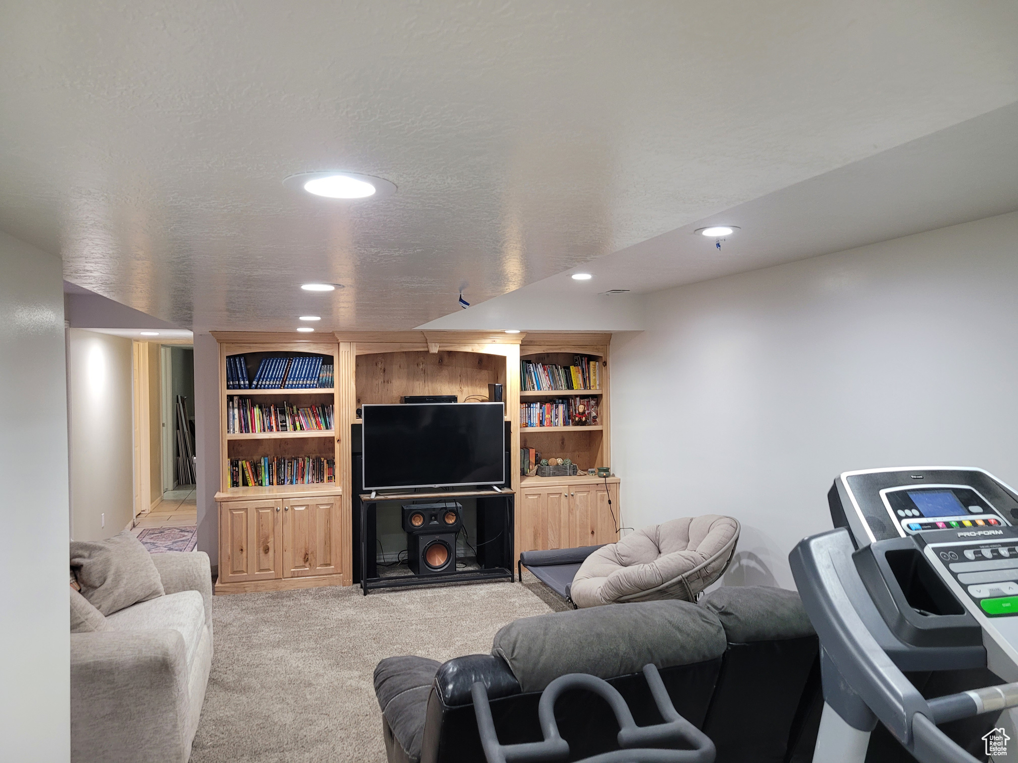 NORTH POINTE - Residential