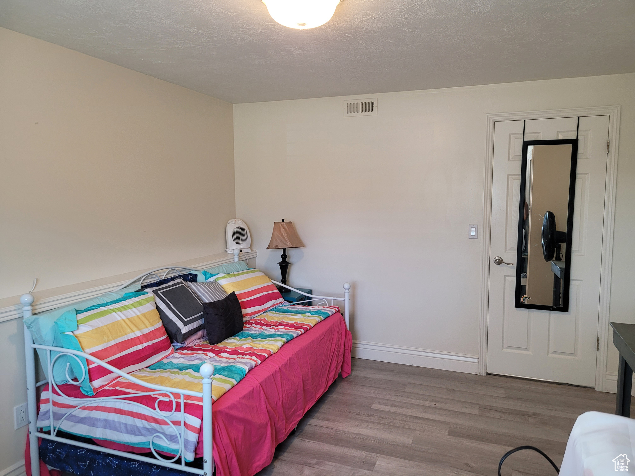 NORTH POINTE - Residential