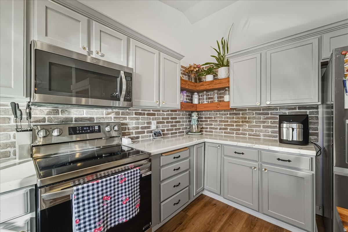 EASTLAND ESTATES - Residential