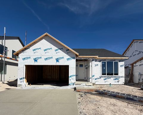 2928 N KINGBIRD DR 624 Eagle Mountain UT 84005