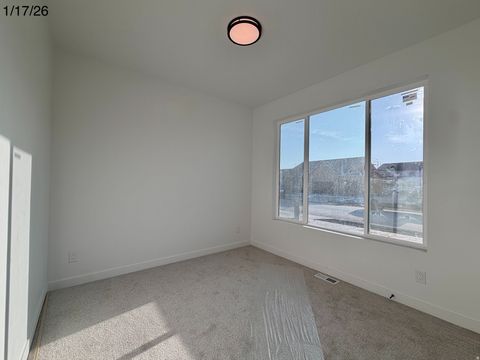 Tiny photo for 2928 N KINGBIRD DR #624, Eagle Mountain, UT 84005 (MLS # 2120827)