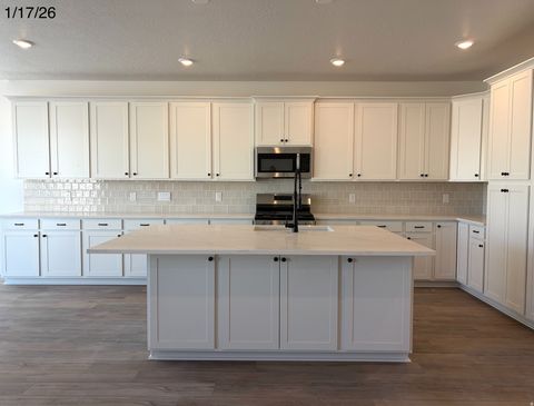 Tiny photo for 2928 N KINGBIRD DR #624, Eagle Mountain, UT 84005 (MLS # 2120827)