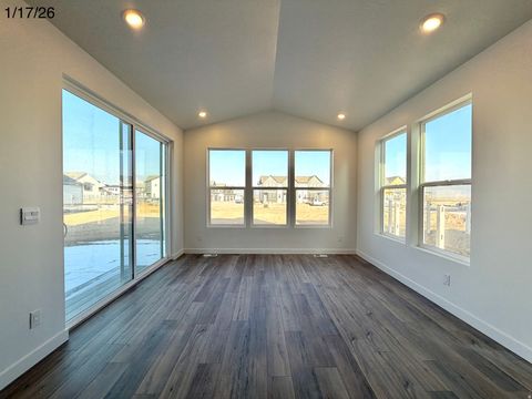 Tiny photo for 2928 N KINGBIRD DR #624, Eagle Mountain, UT 84005 (MLS # 2120827)