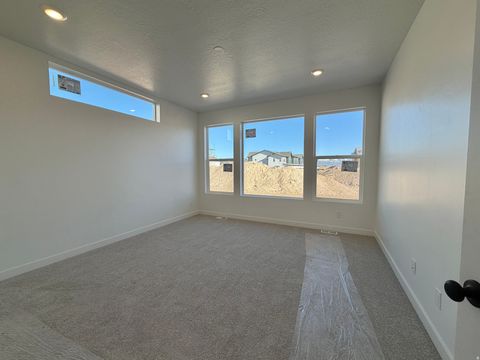 Tiny photo for 2928 N KINGBIRD DR #624, Eagle Mountain, UT 84005 (MLS # 2120827)