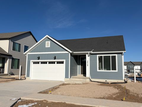 Photo of 2928 N KINGBIRD DR #624, Eagle Mountain, UT 84005 (MLS # 2120827)