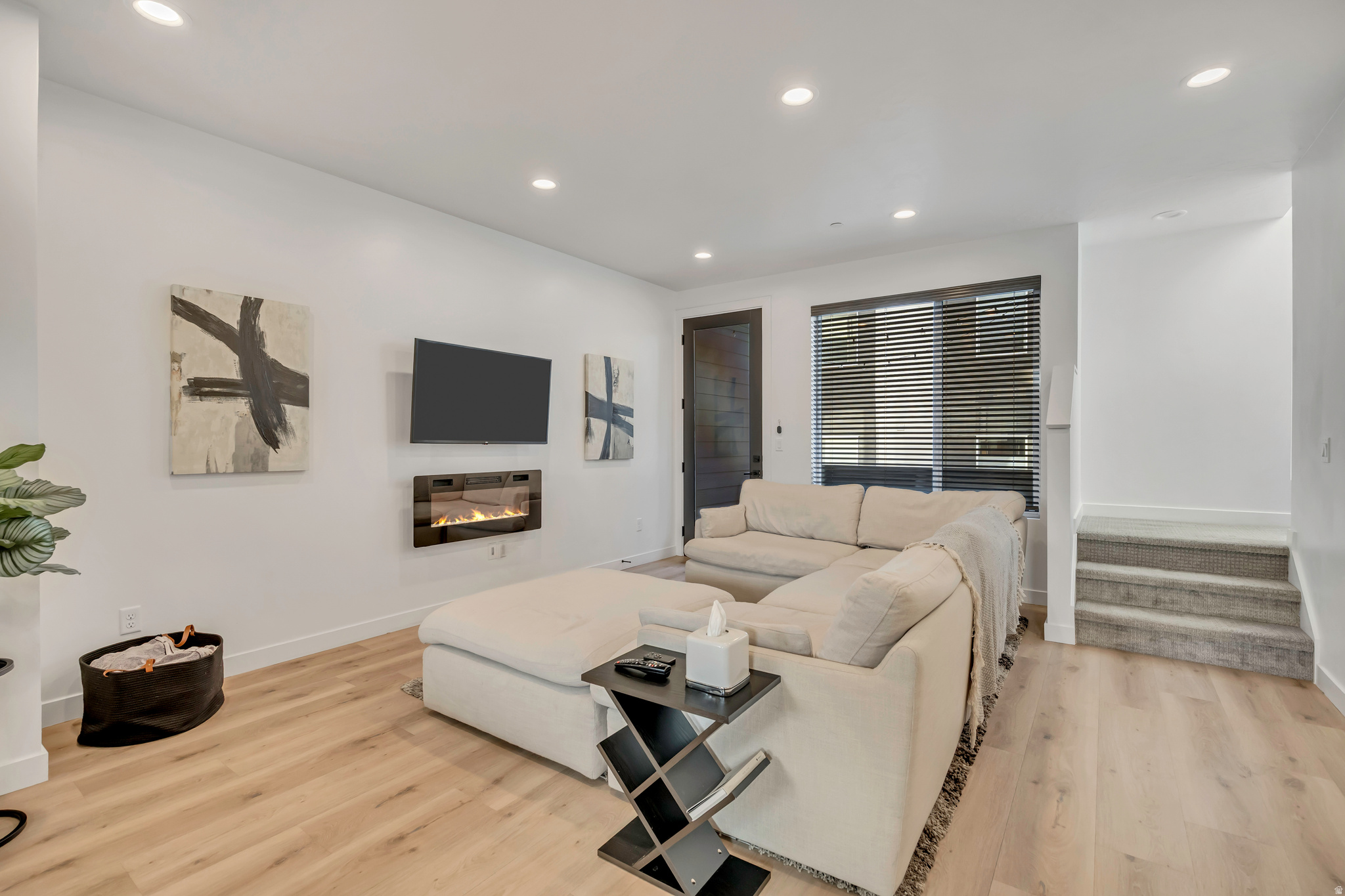 THE MARY - Residential