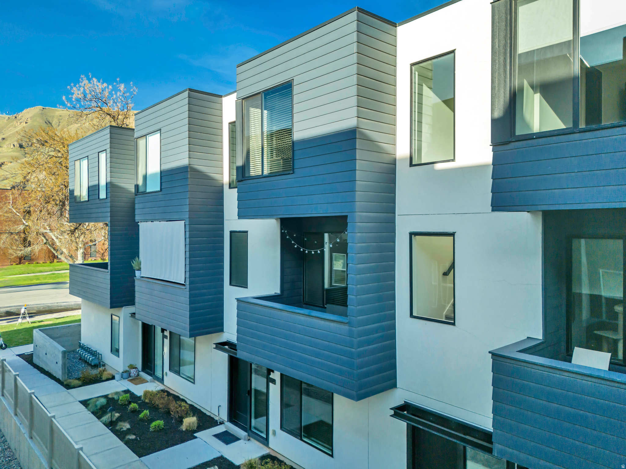 THE MARY - Residential