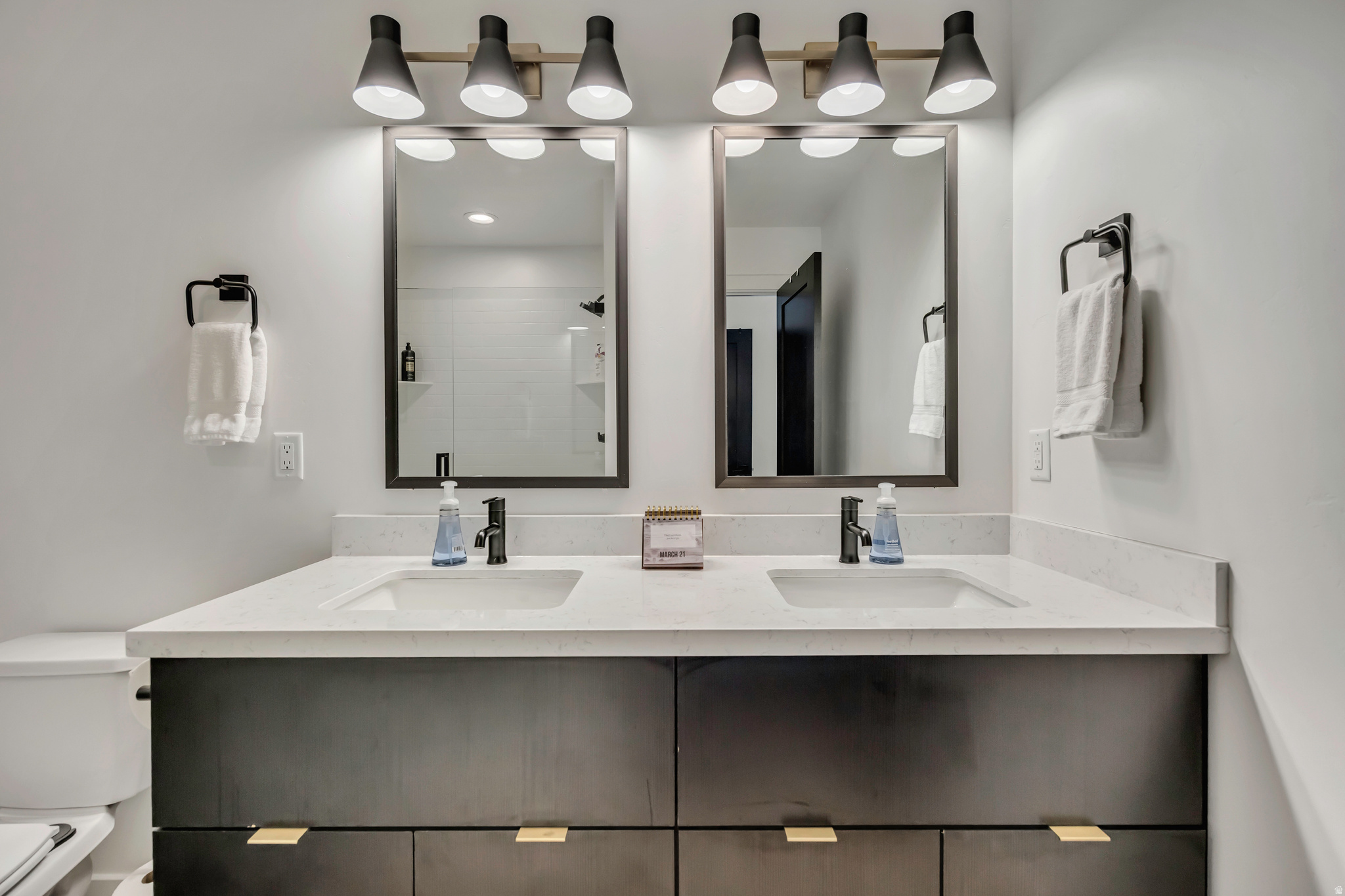 THE MARY - Residential