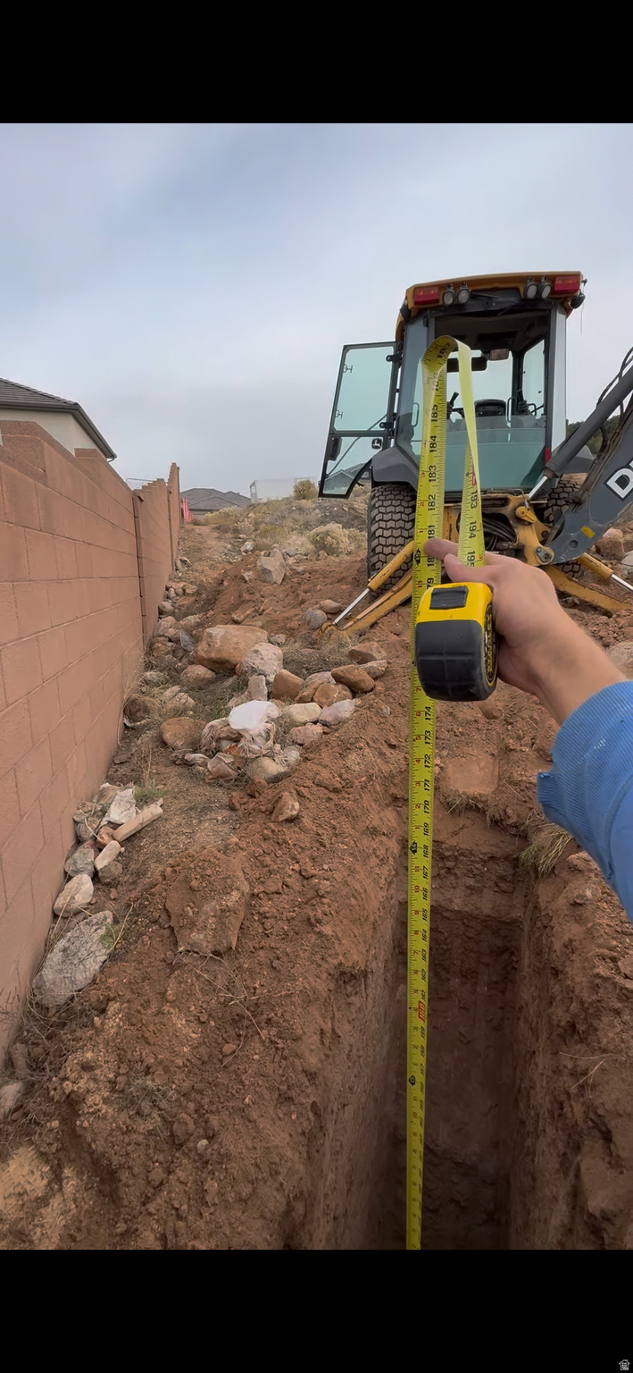 HIDDEN HILLS COVE - Land